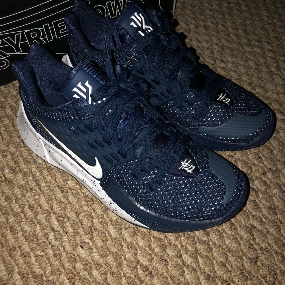 Nike Kyrie Low 2